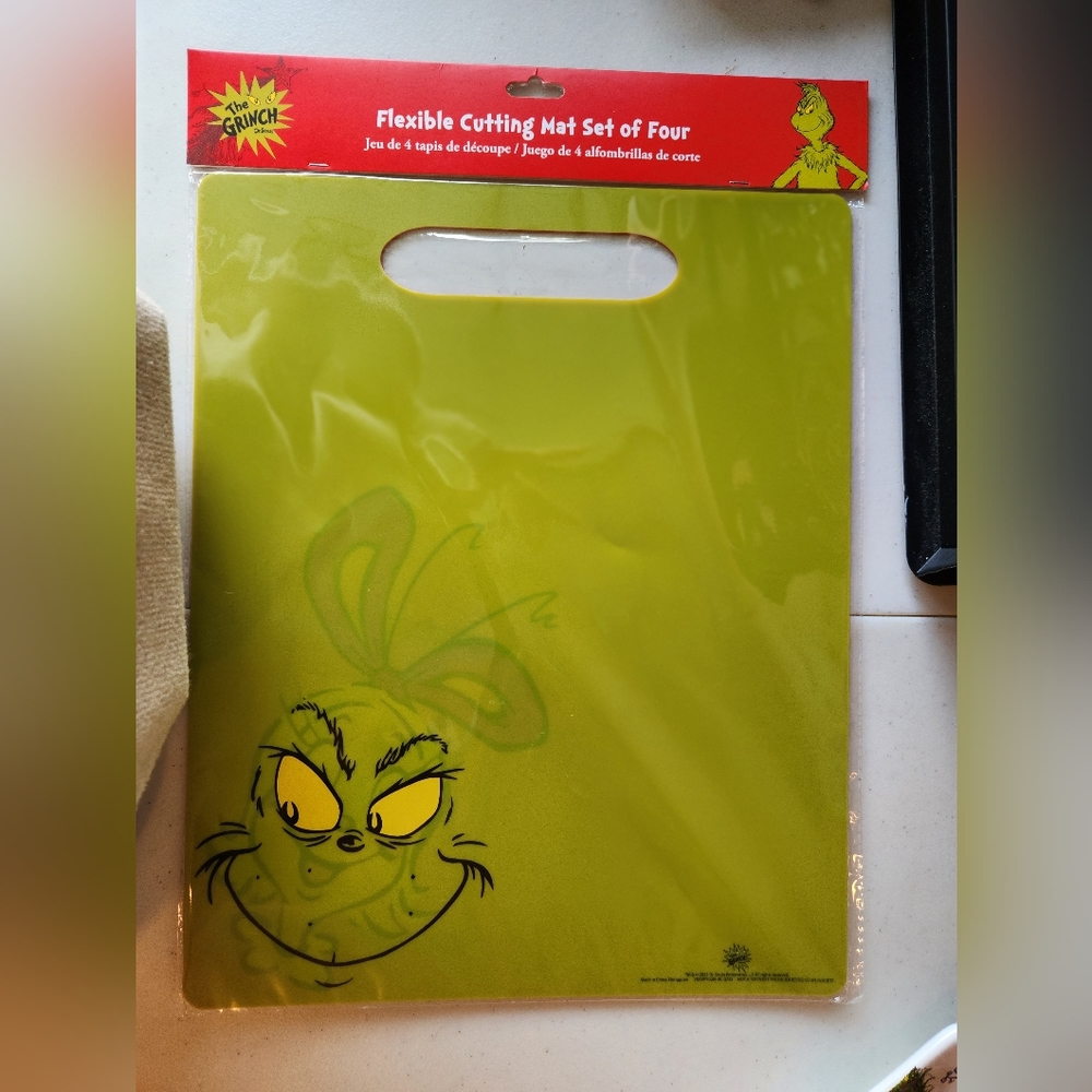 Grinch  4 piece cutting  board set